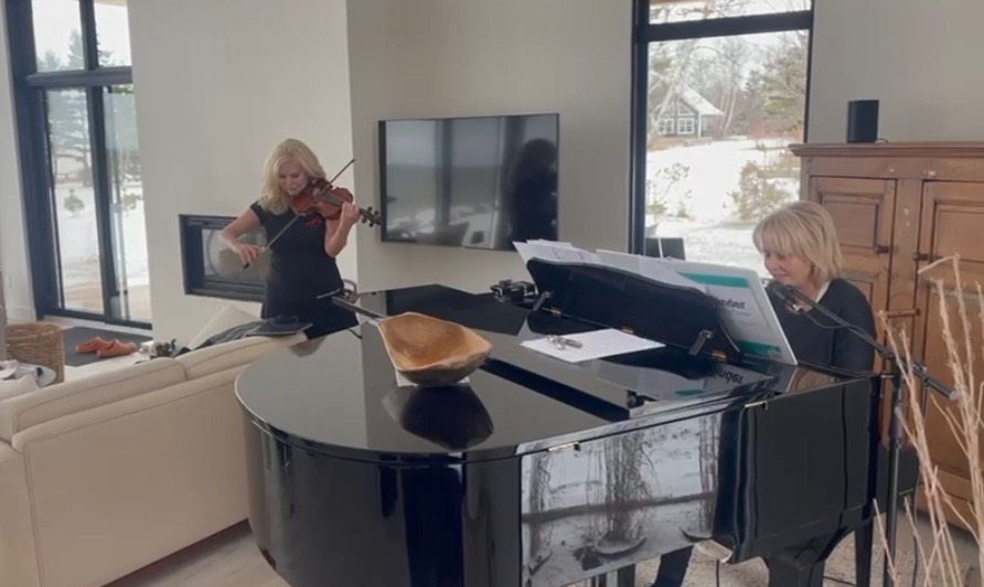 Lina Boudreau et Valérie pichon violoniste